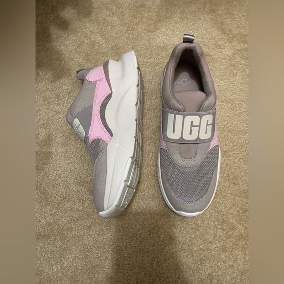 UGG Shoes - NWOT UGG women’s FLEX SLIP SNEAKER shoes